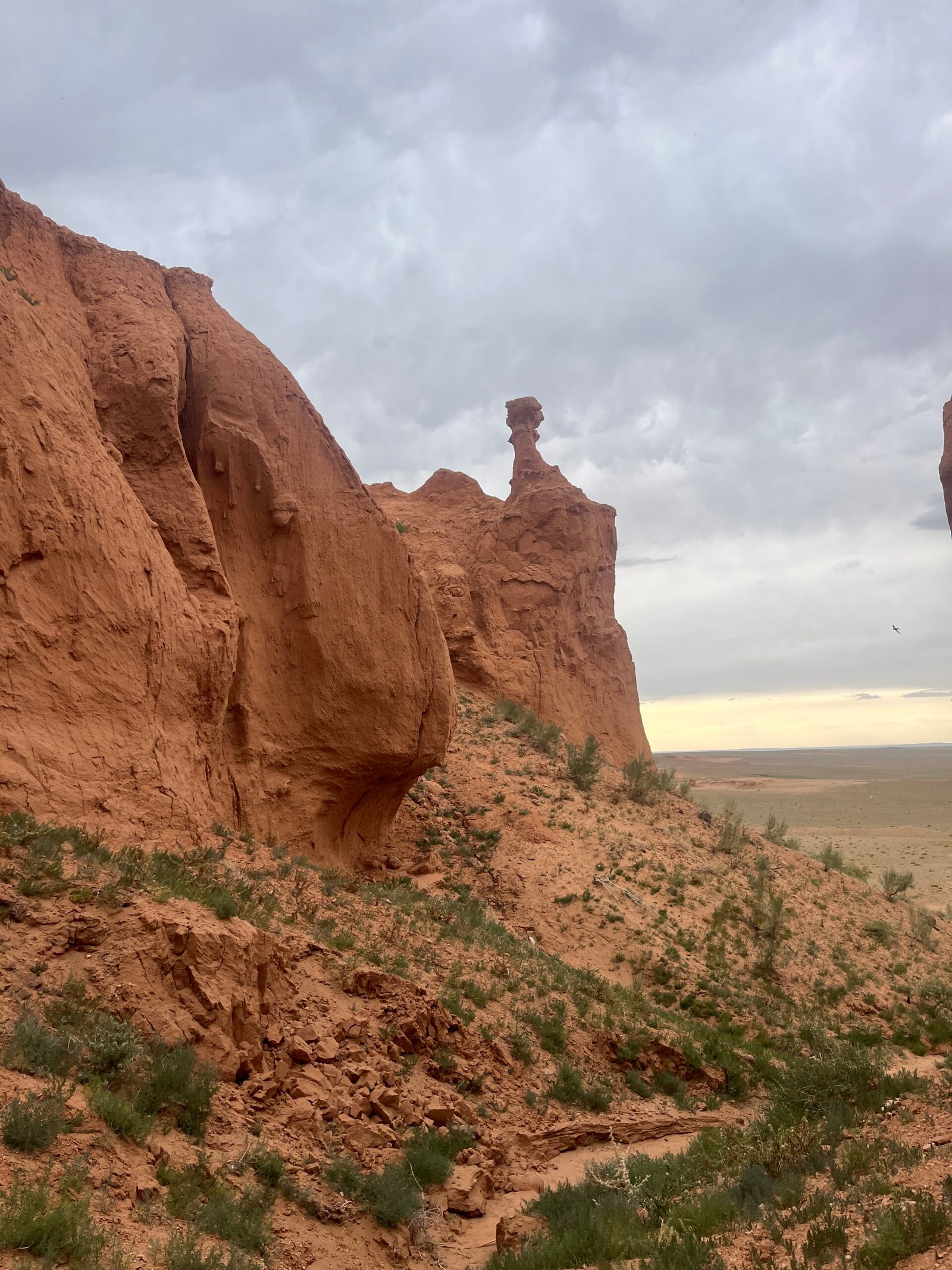 Red sandstone hoodoo at Flaming Cliffs Bayanzag Gobi Desert — Classic Mongolia Highlights
